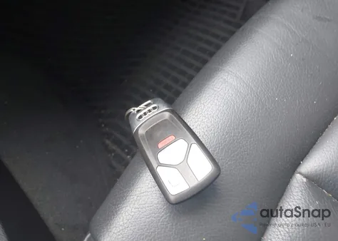 2017 Audi A4 2.0T Premium z USA, uszkodzony, nr VIN WAUENAF48HN010178